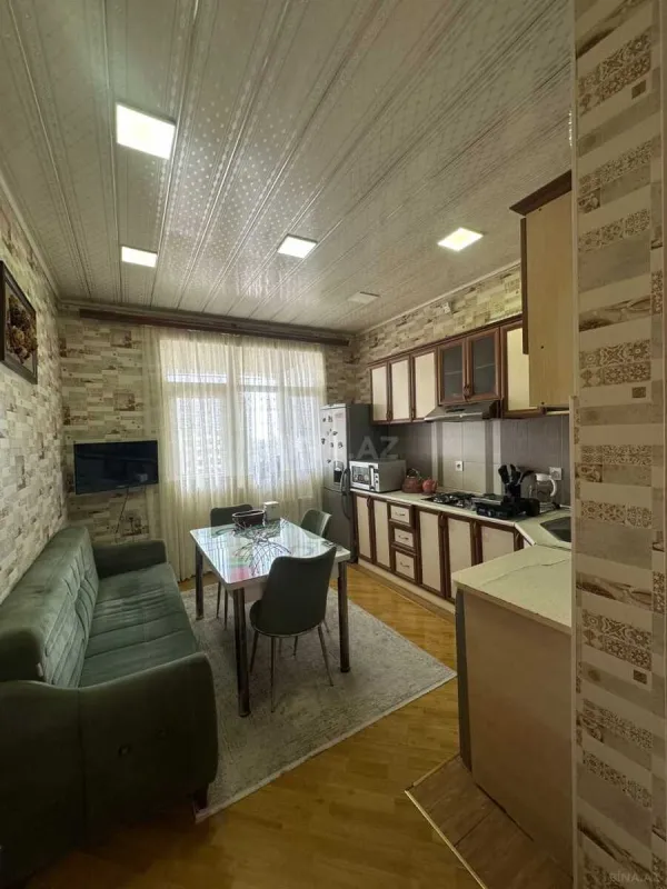 Satılır 4 otaqlı mənzil 120 m²