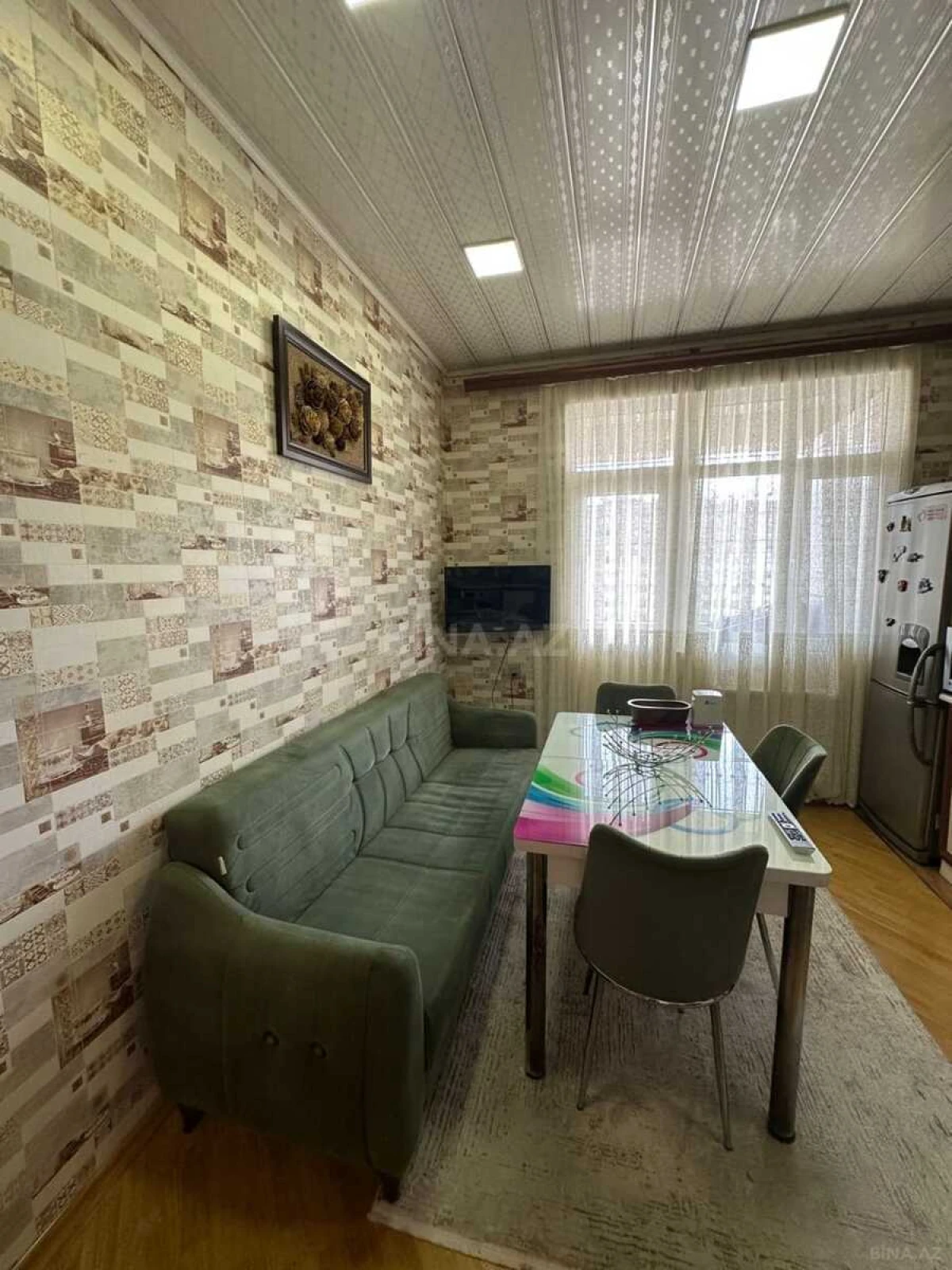 Satılır 4 otaqlı mənzil 120 m²