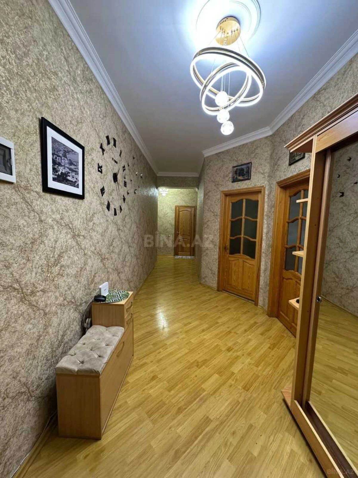 Satılır 4 otaqlı mənzil 120 m²