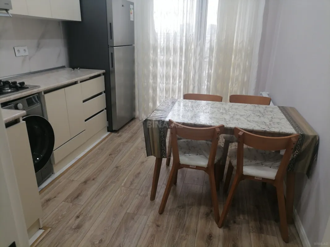 Kirayə verilir 2 otaqlı mənzil 68 m²