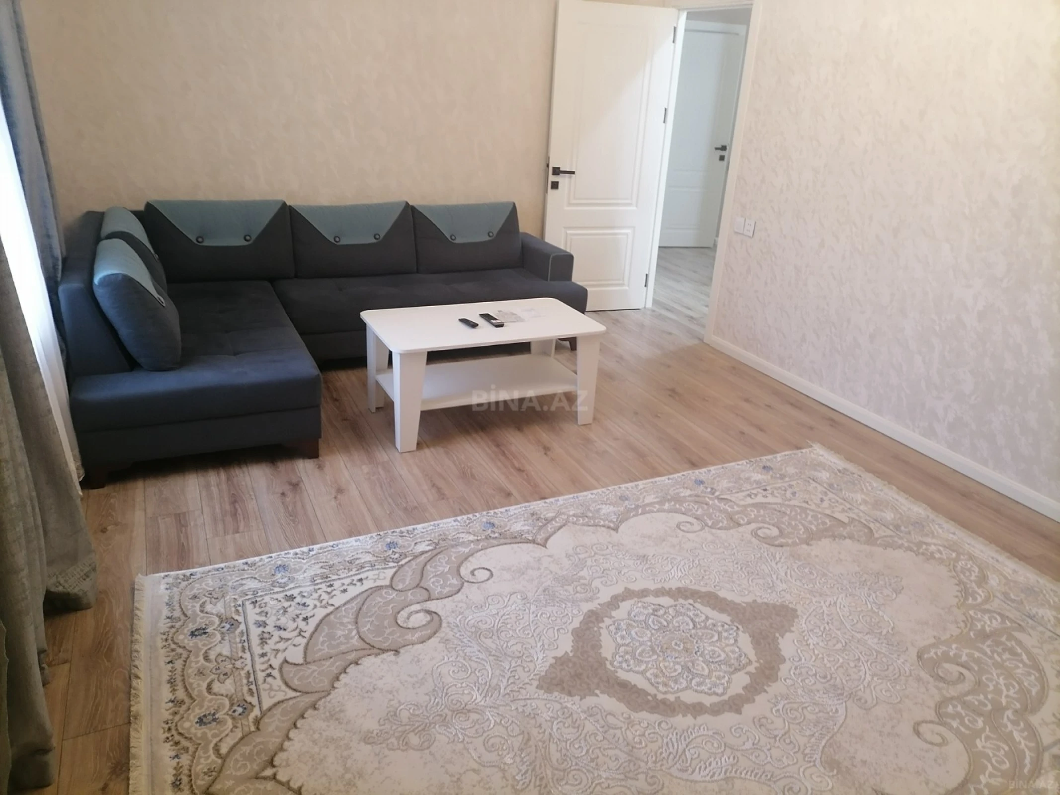 Kirayə verilir 2 otaqlı mənzil 68 m²