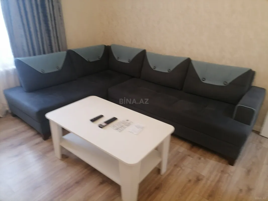 Kirayə verilir 2 otaqlı mənzil 68 m²