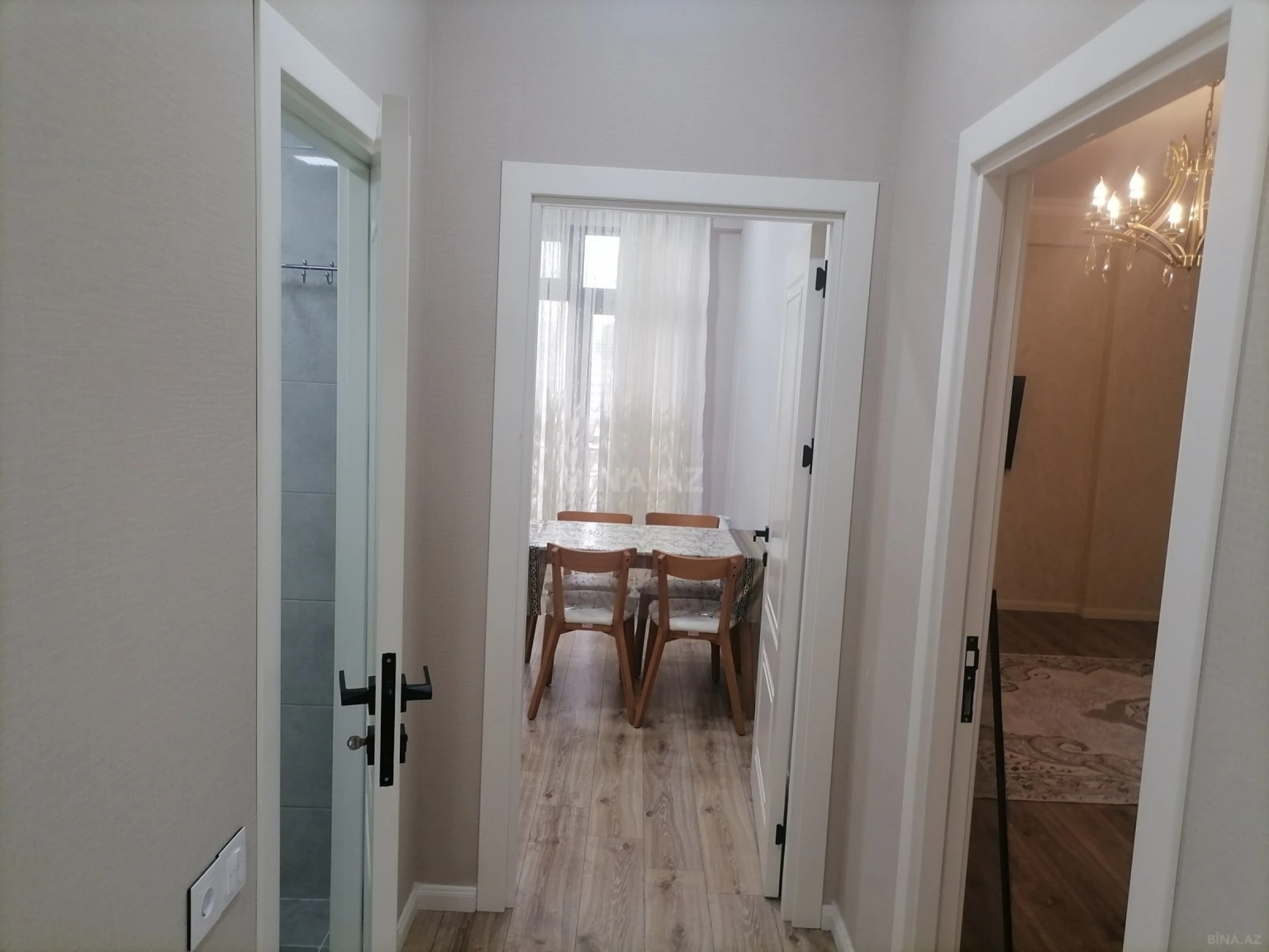 Kirayə verilir 2 otaqlı mənzil 68 m²