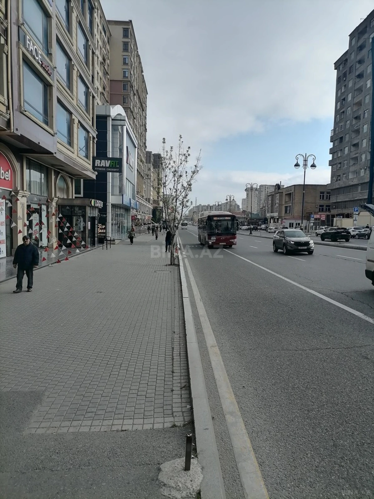 Kirayə verilir 2 otaqlı mənzil 68 m²