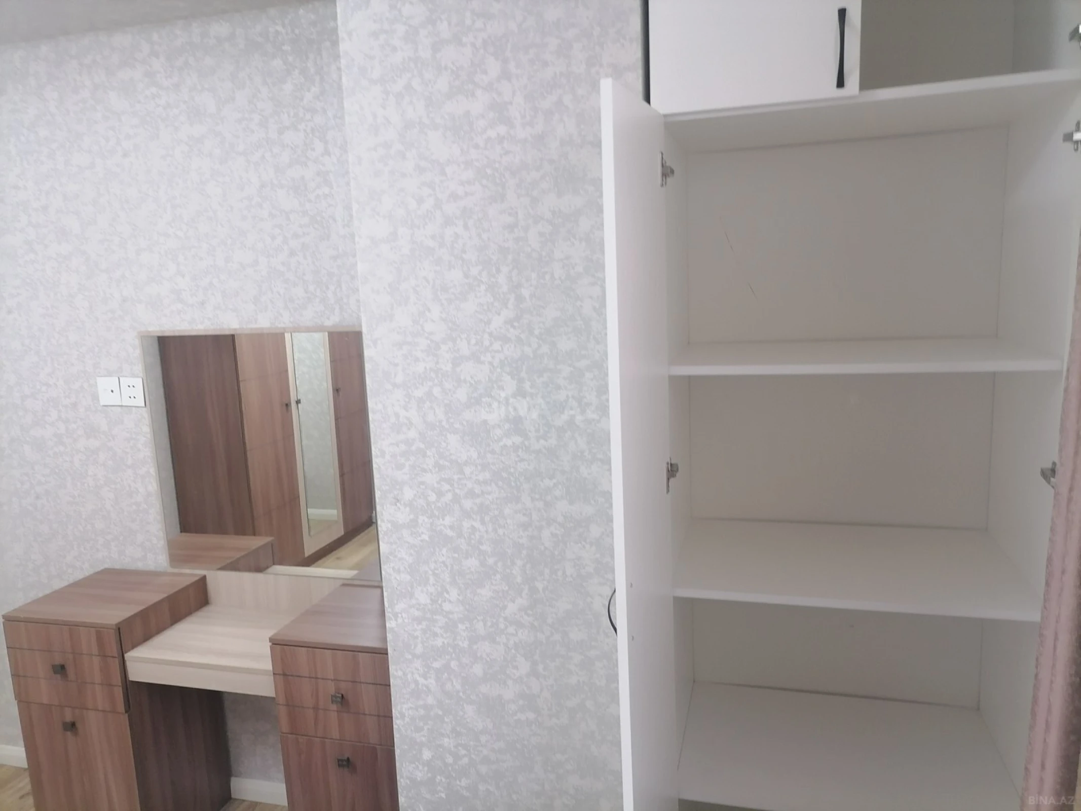 Kirayə verilir 2 otaqlı mənzil 68 m²