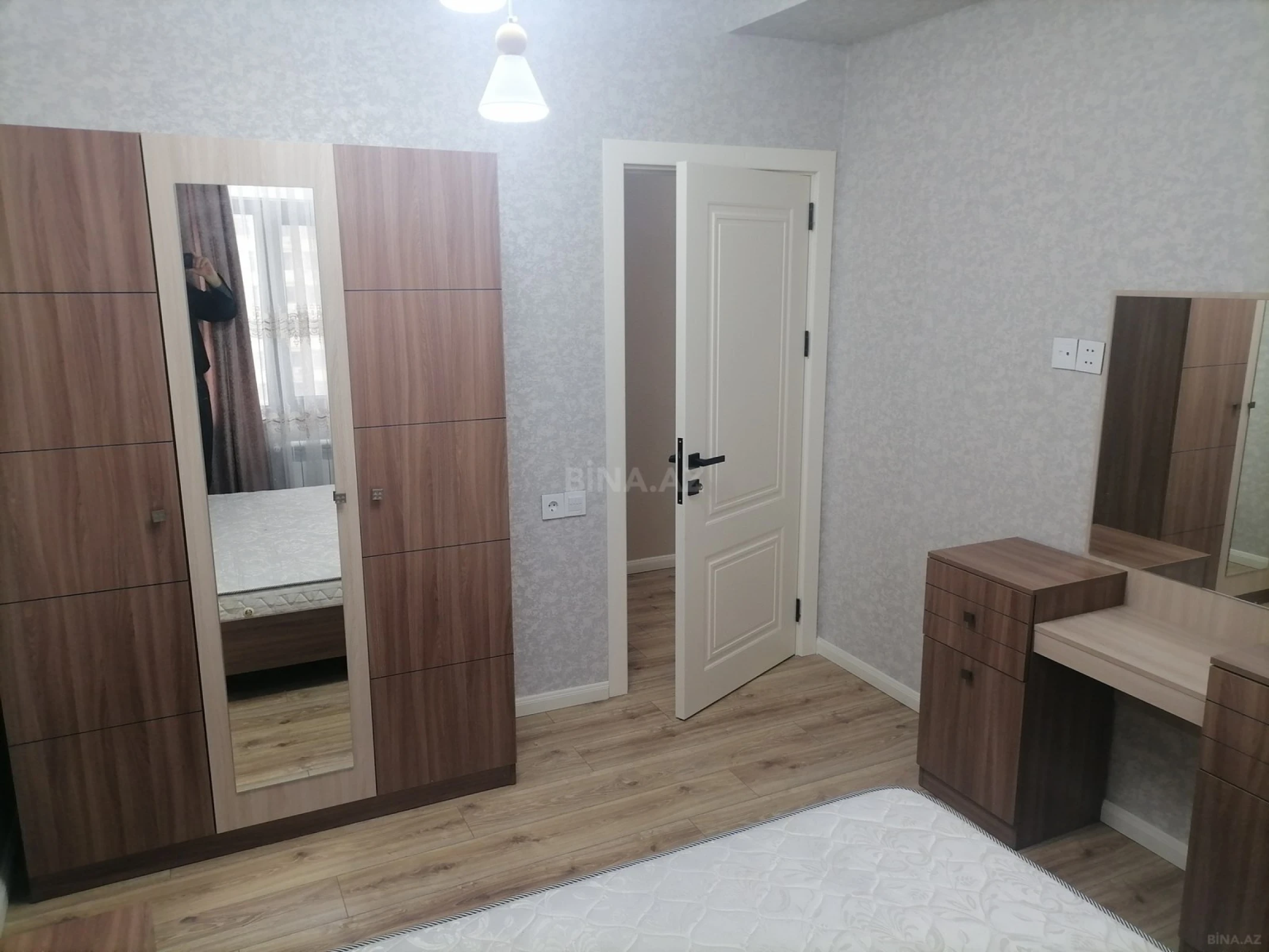 Kirayə verilir 2 otaqlı mənzil 68 m²