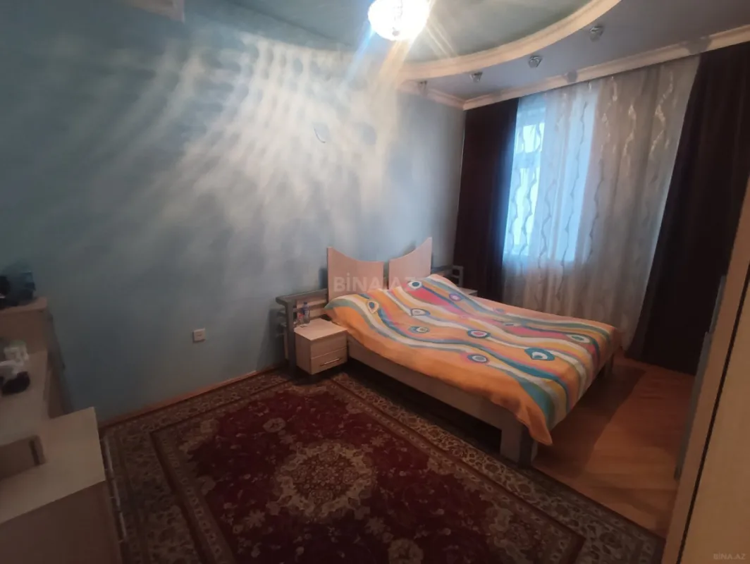 Satılır 2 otaqlı mənzil 100 m²