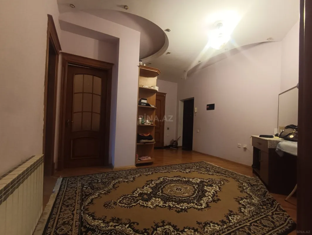 Satılır 2 otaqlı mənzil 100 m²