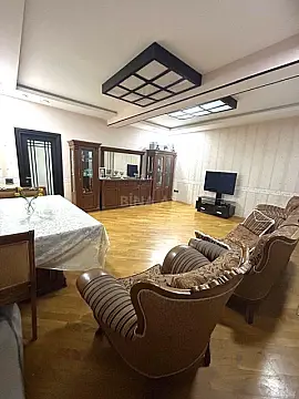 Satılır 3 otaqlı mənzil 128 m²