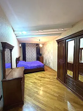 Satılır 3 otaqlı mənzil 128 m²