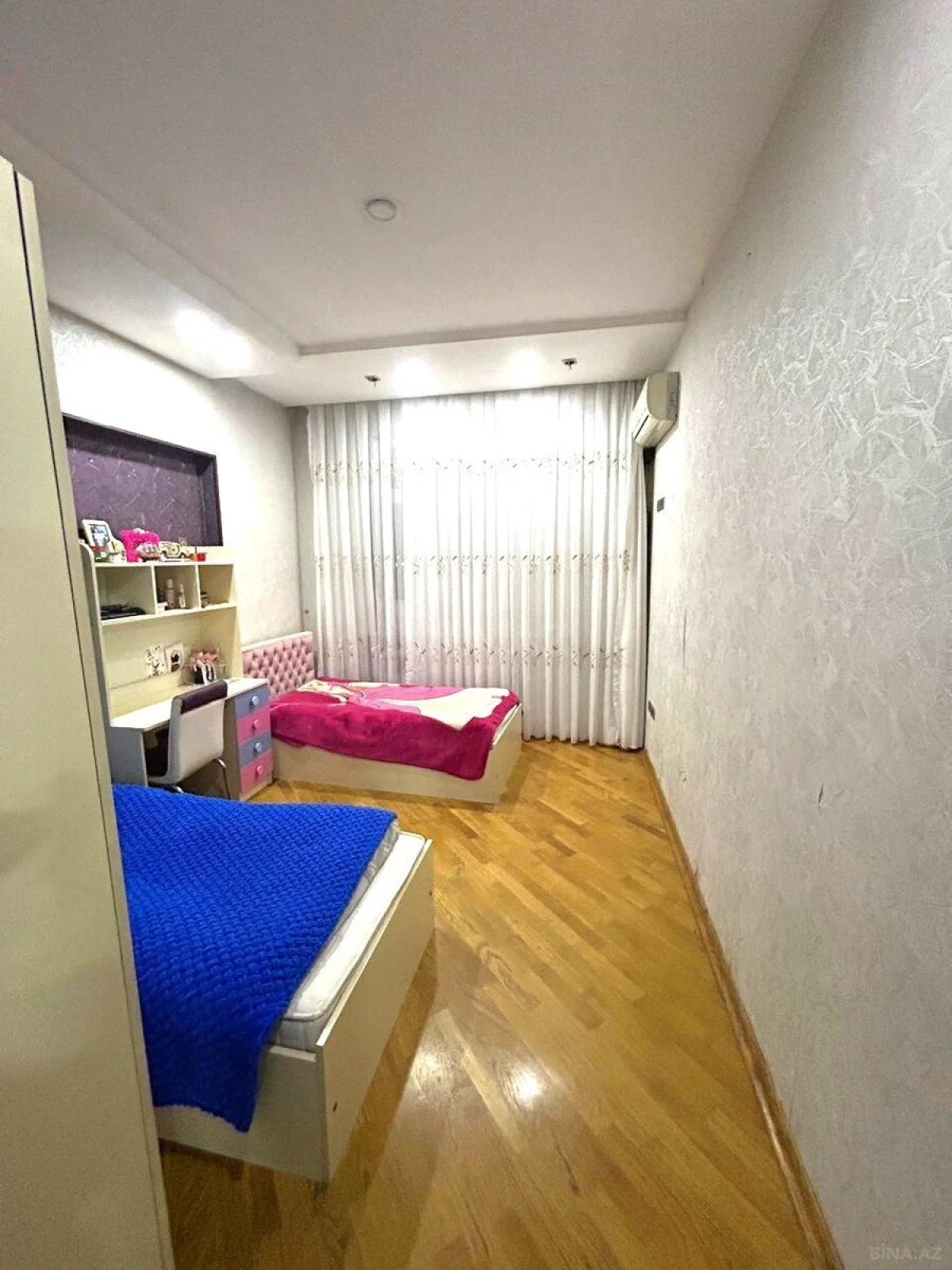 Satılır 3 otaqlı mənzil 128 m²