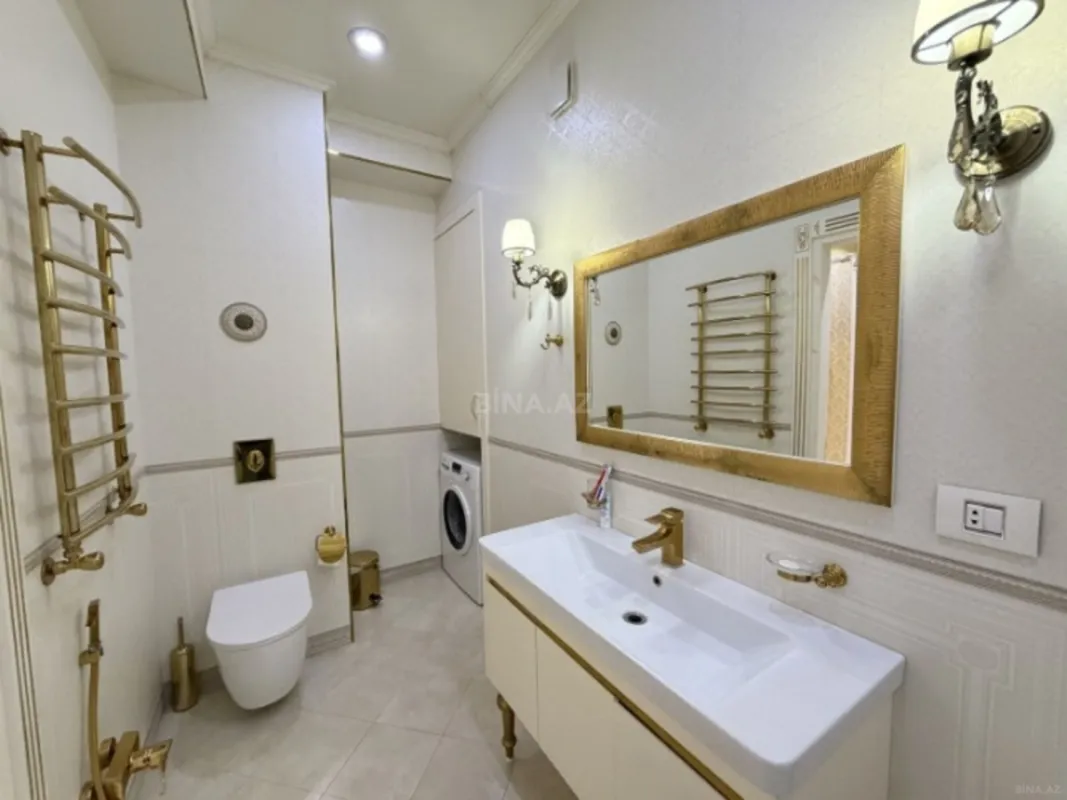 Satılır 3 otaqlı mənzil 154 m²
