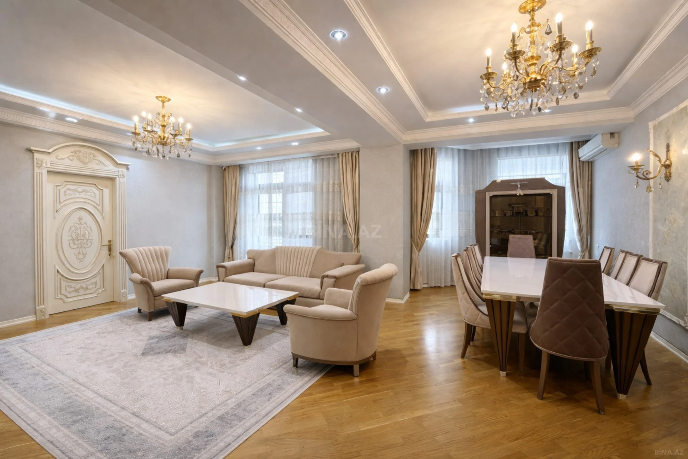 Satılır 3 otaqlı mənzil 154 m²