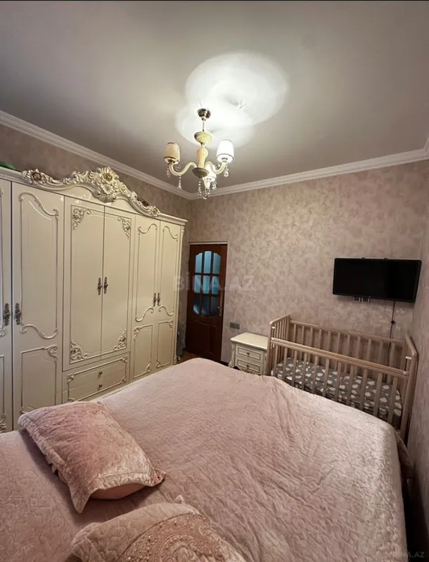 Satılır 2 otaqlı mənzil 90 m²