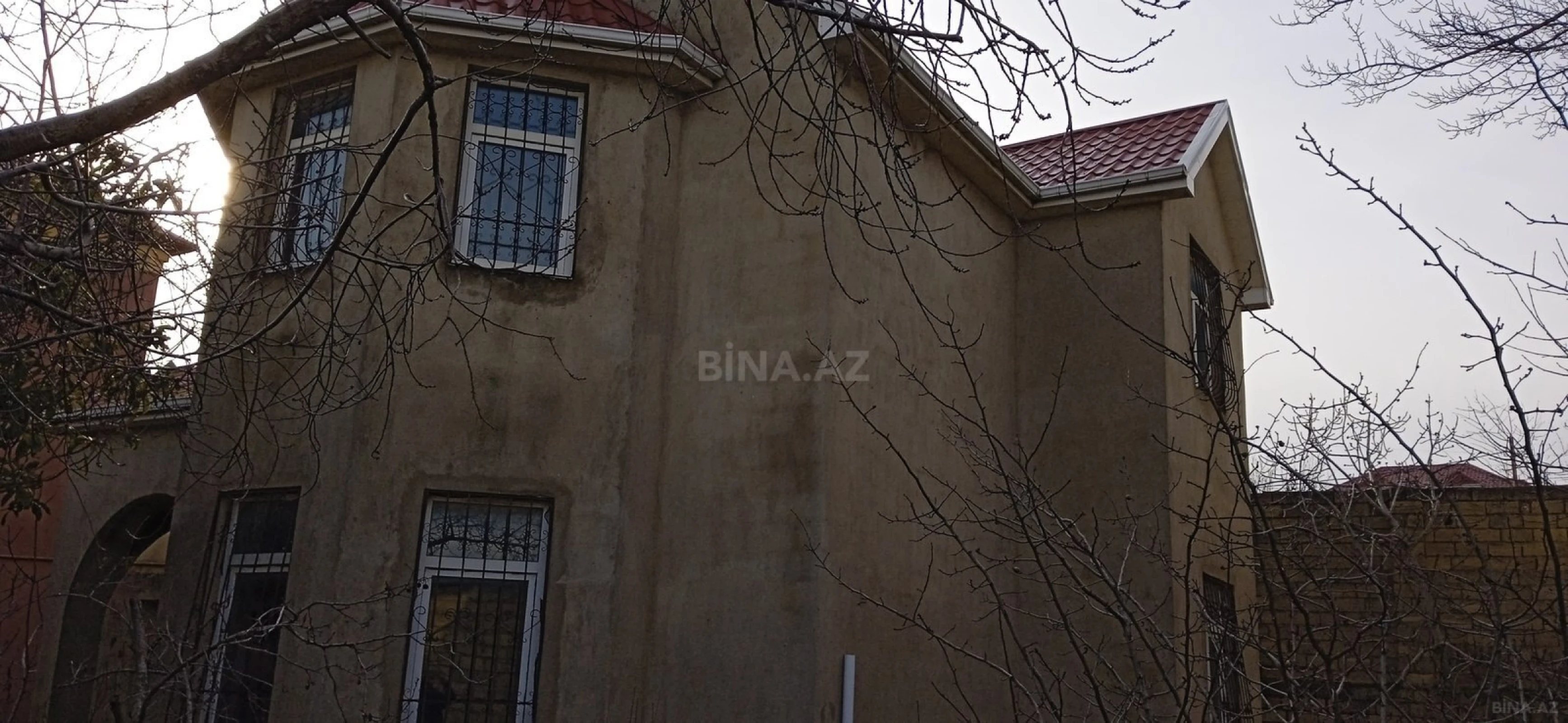 Satılır 4 otaqlı həyət evi 153 m²