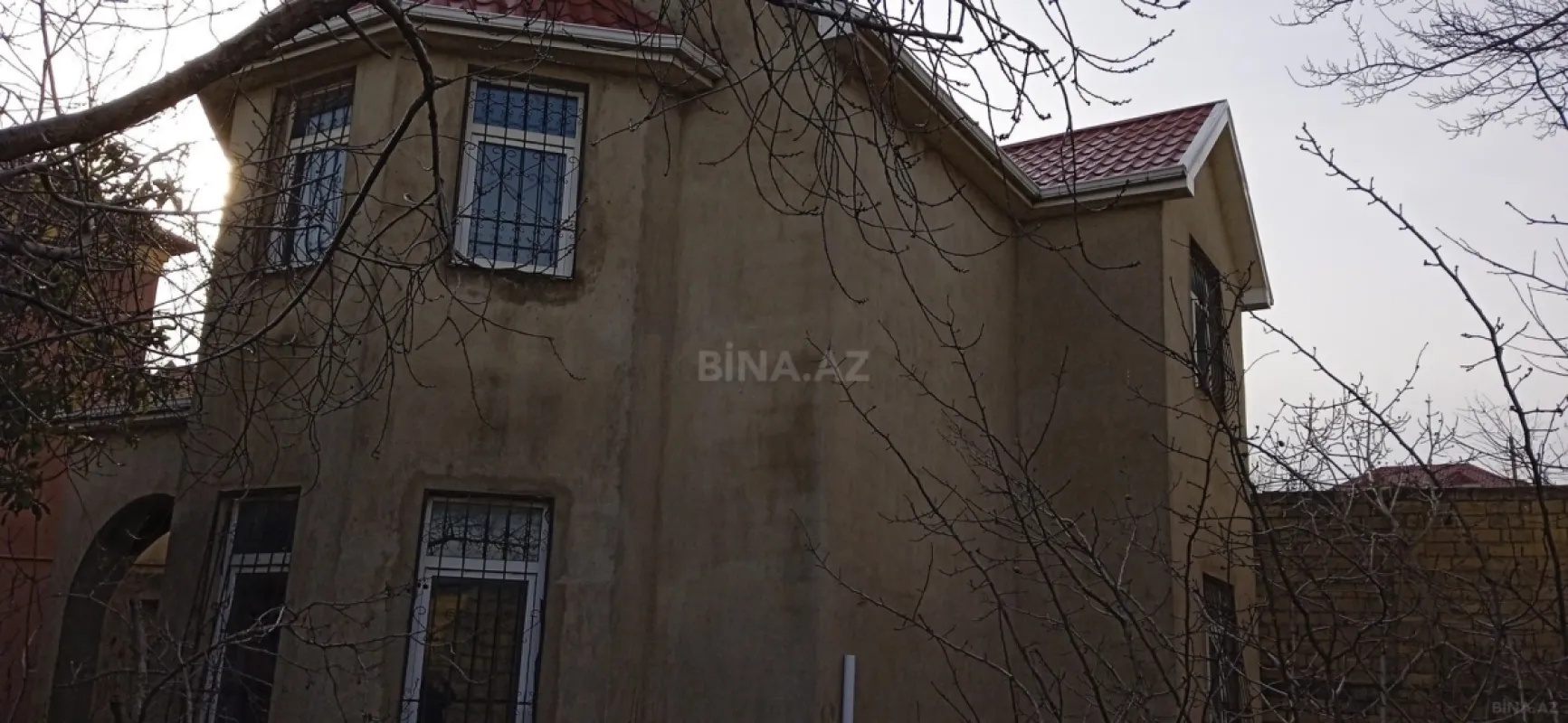 Satılır 4 otaqlı həyət evi 153 m²