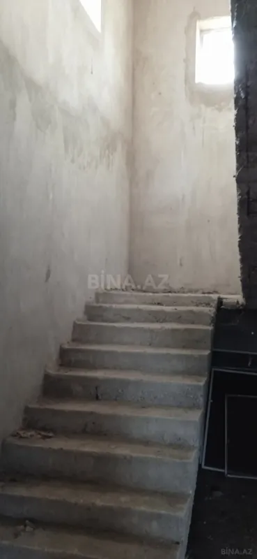 Satılır 4 otaqlı həyət evi 153 m²