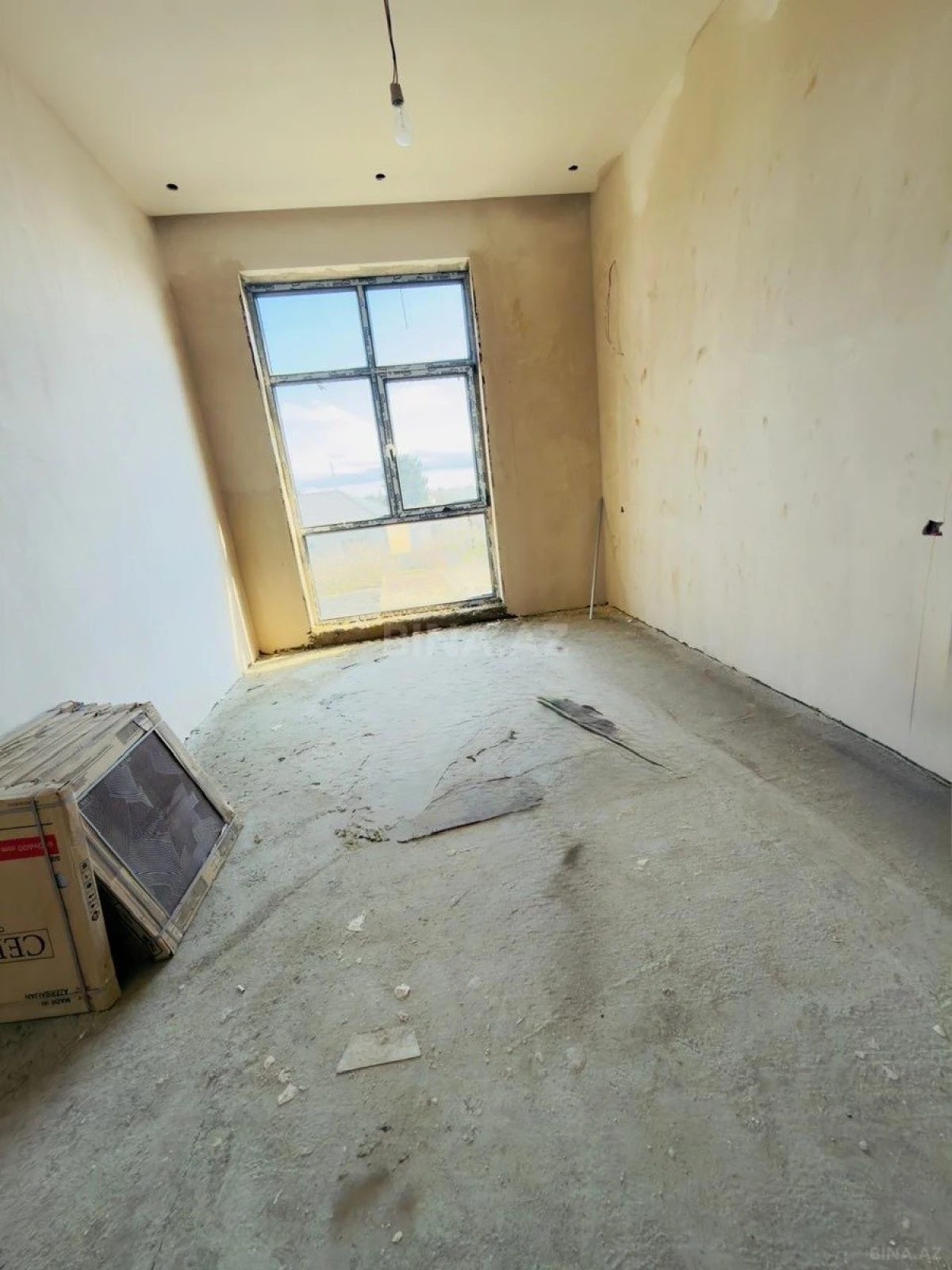 Satılır 5 otaqlı həyət evi 240 m²