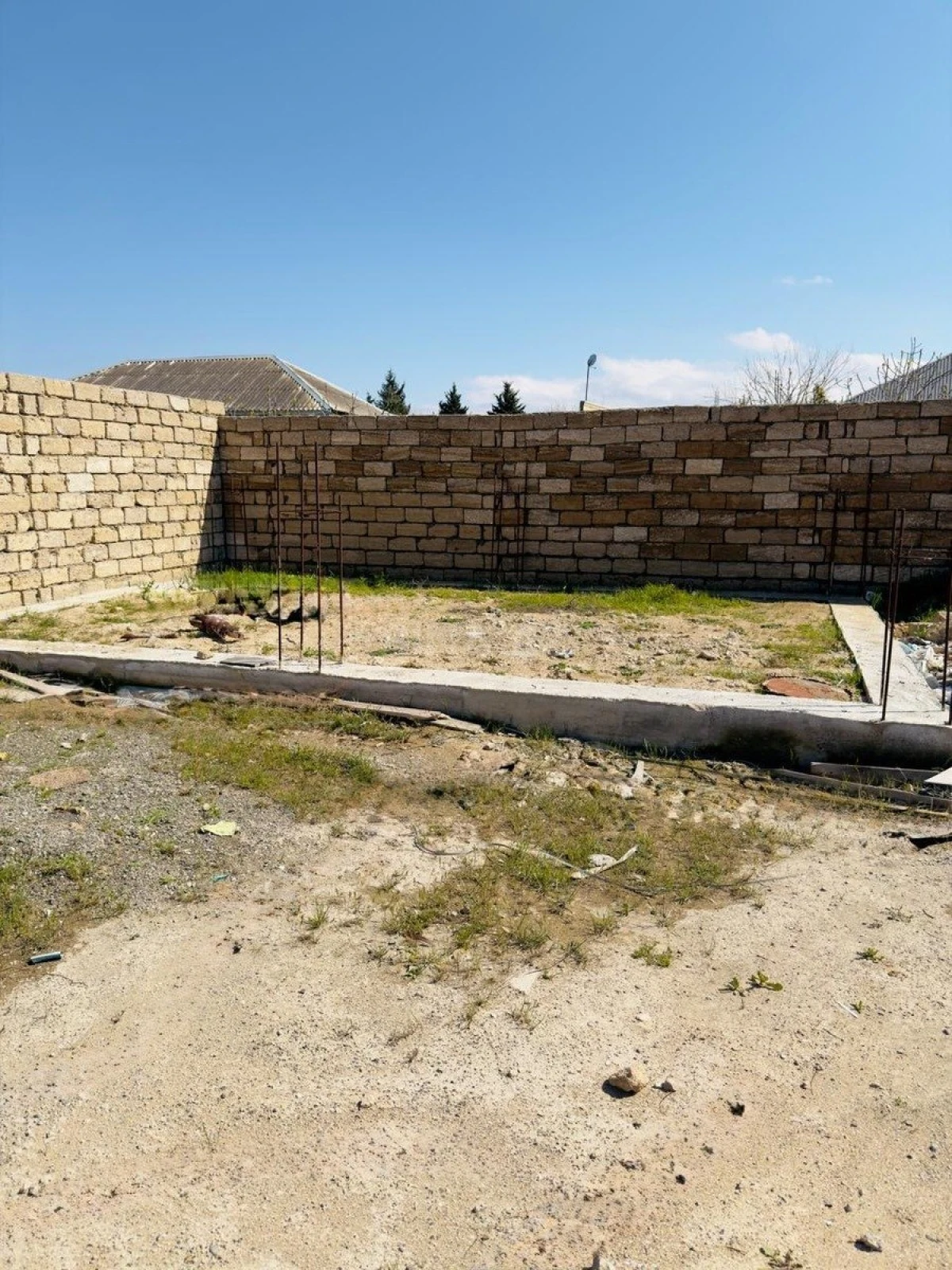 Satılır 5 otaqlı həyət evi 240 m²