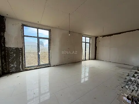Satılır 5 otaqlı həyət evi 240 m²