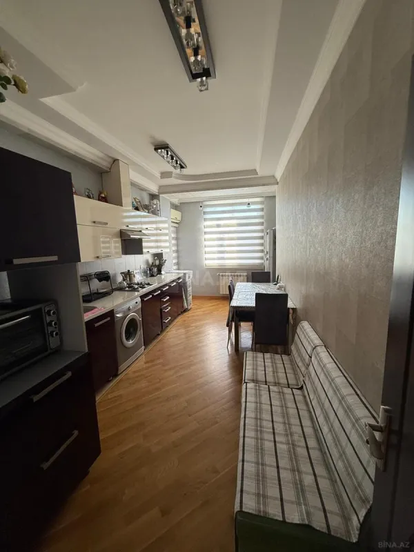 Satılır 4 otaqlı mənzil 300 m²