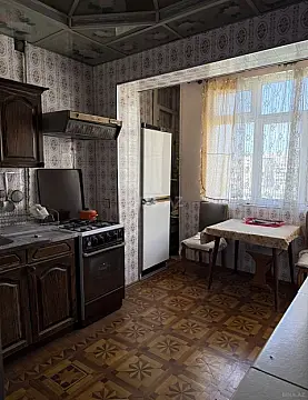 Satılır 5 otaqlı mənzil 125 m²