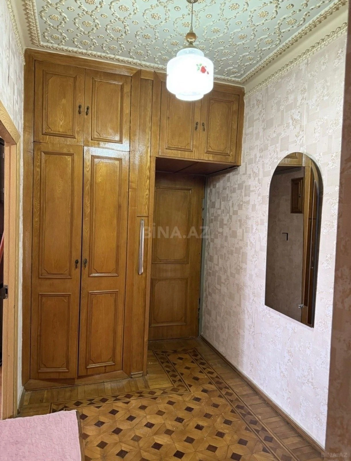 Satılır 5 otaqlı mənzil 125 m²