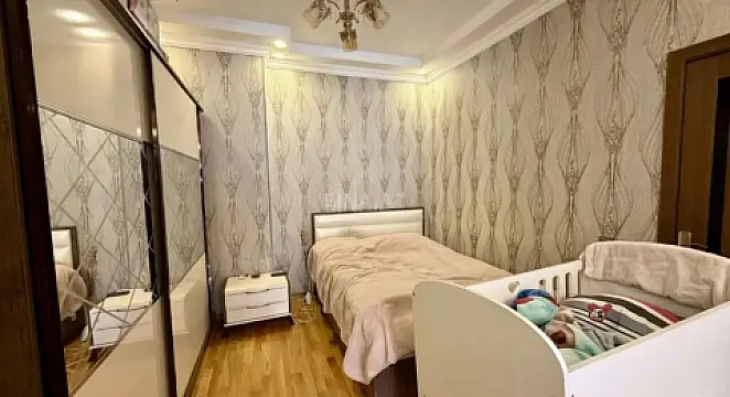 Satılır 3 otaqlı mənzil 98 m²