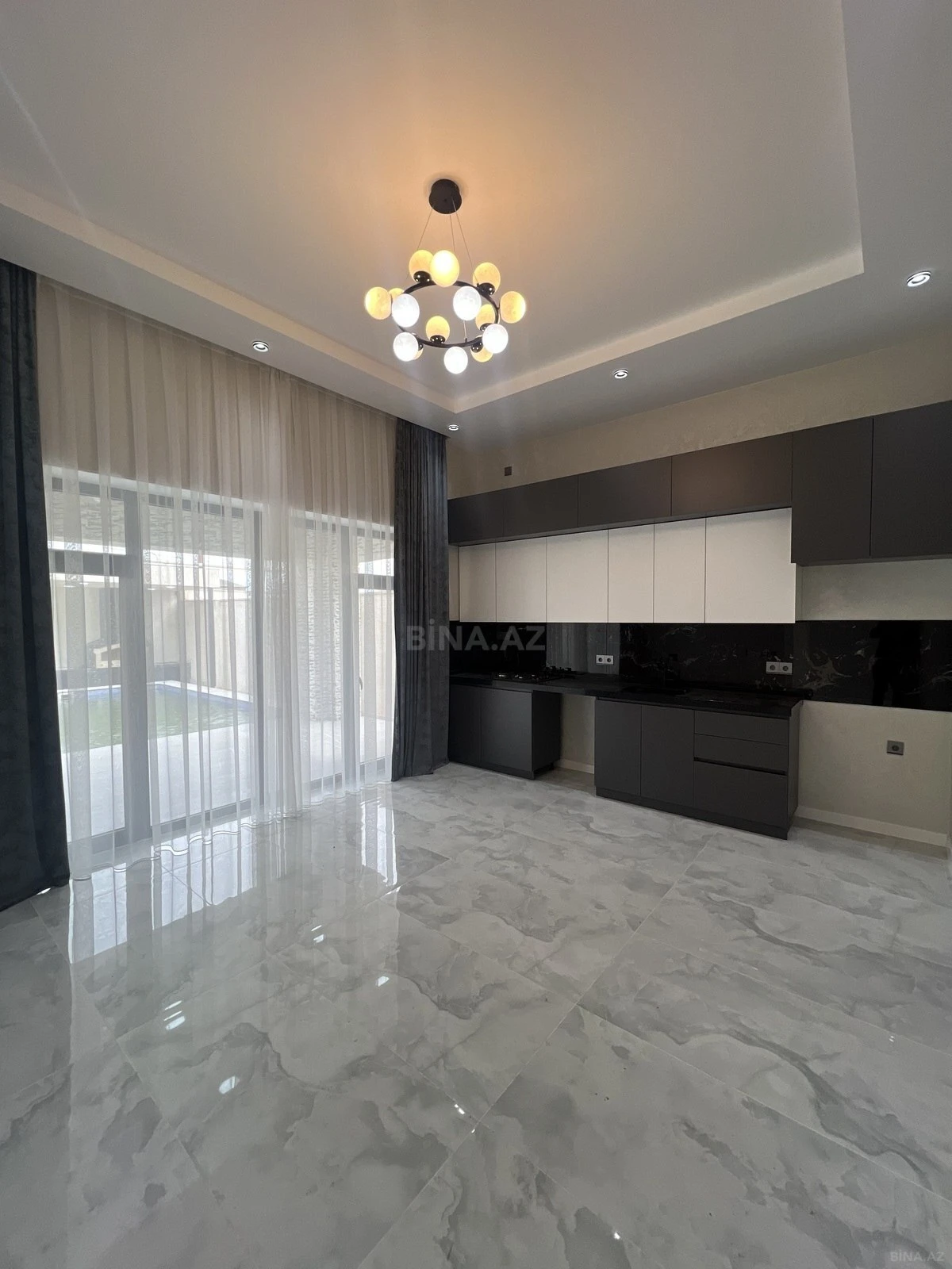 Satılır 4 otaqlı həyət evi 150 m²