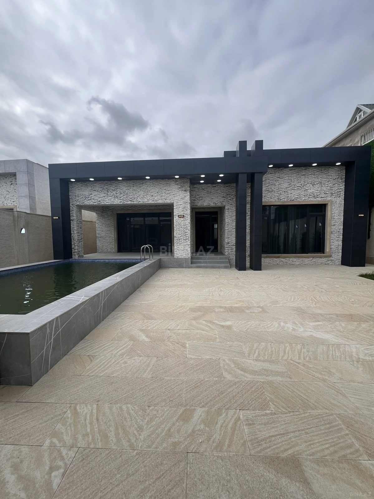 Satılır 4 otaqlı həyət evi 150 m²