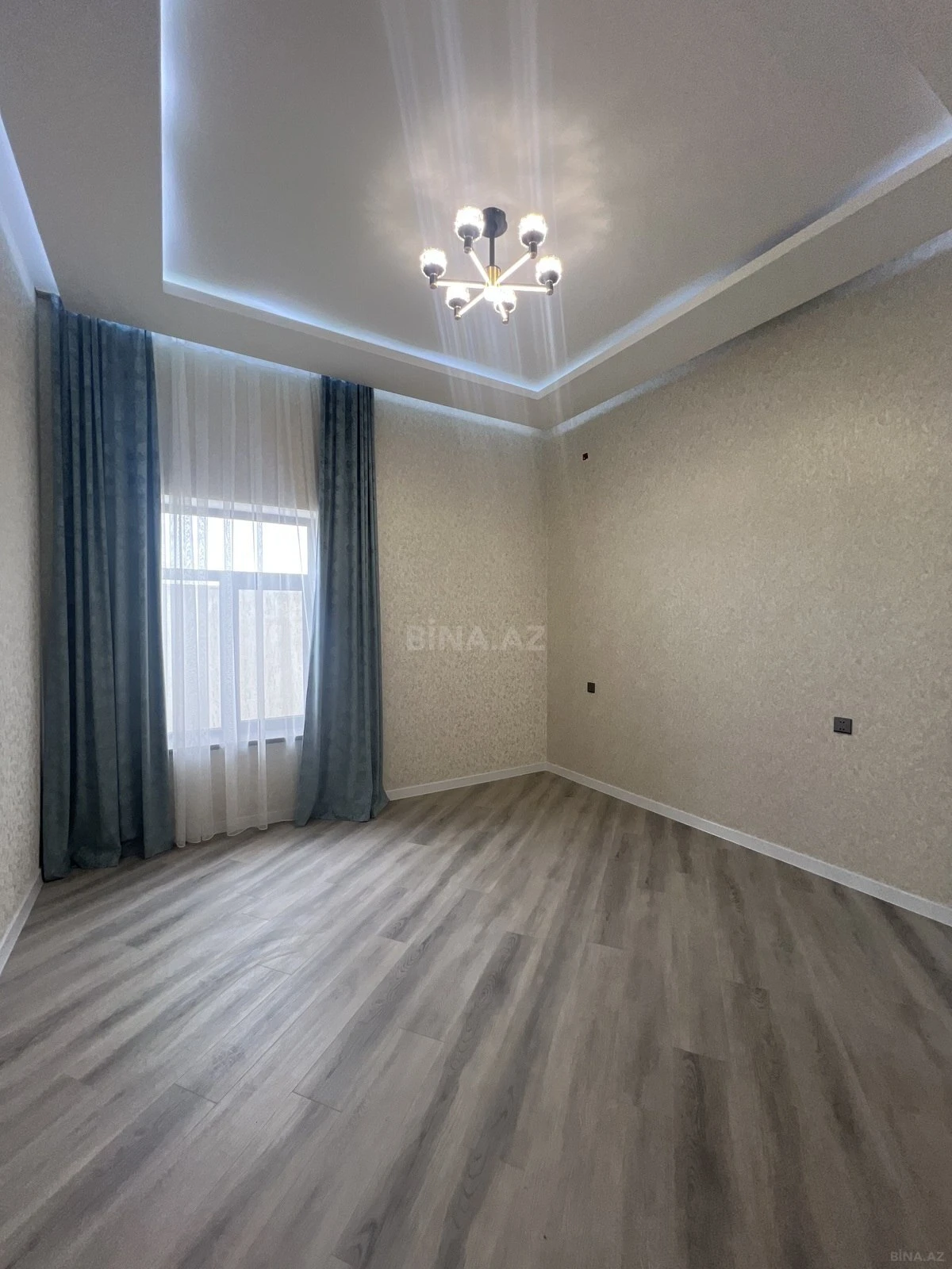 Satılır 4 otaqlı həyət evi 150 m²