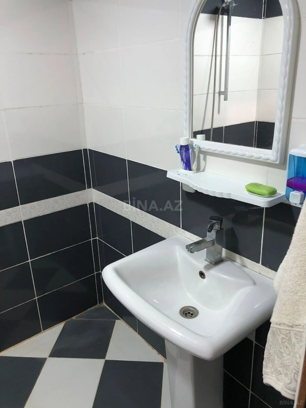 Satılır 2 otaqlı mənzil 65 m²