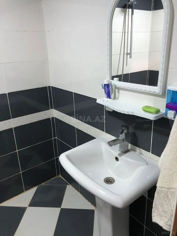 Satılır 2 otaqlı mənzil 65 m²