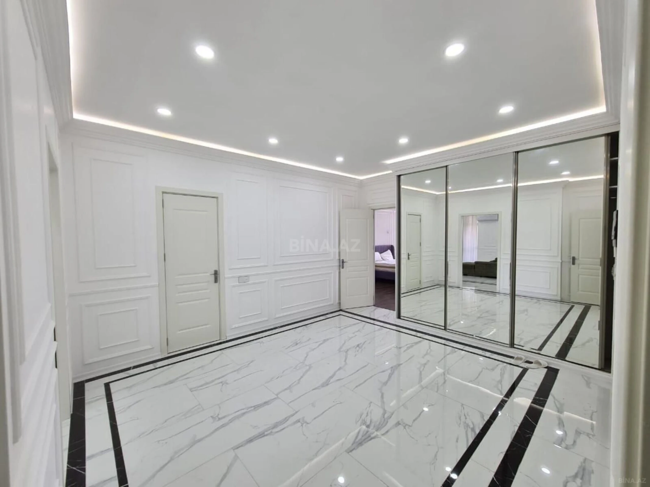 Kirayə verilir 3 otaqlı mənzil 120 m²