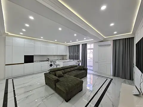 Kirayə verilir 3 otaqlı mənzil 120 m²