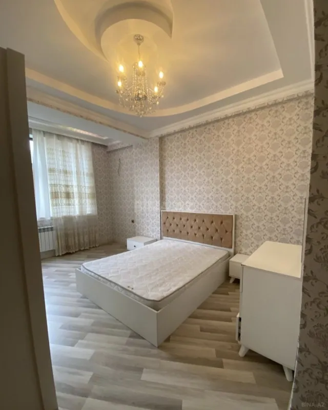 Satılır 3 otaqlı mənzil 112 m²