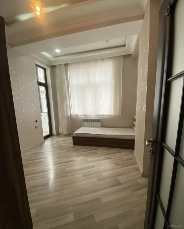 Satılır 3 otaqlı mənzil 112 m²