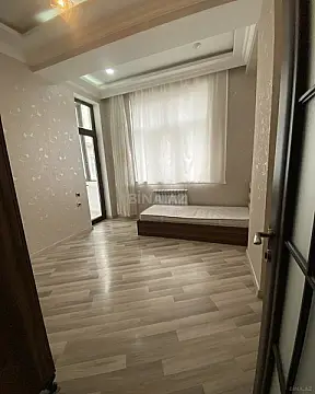 Satılır 3 otaqlı mənzil 112 m²