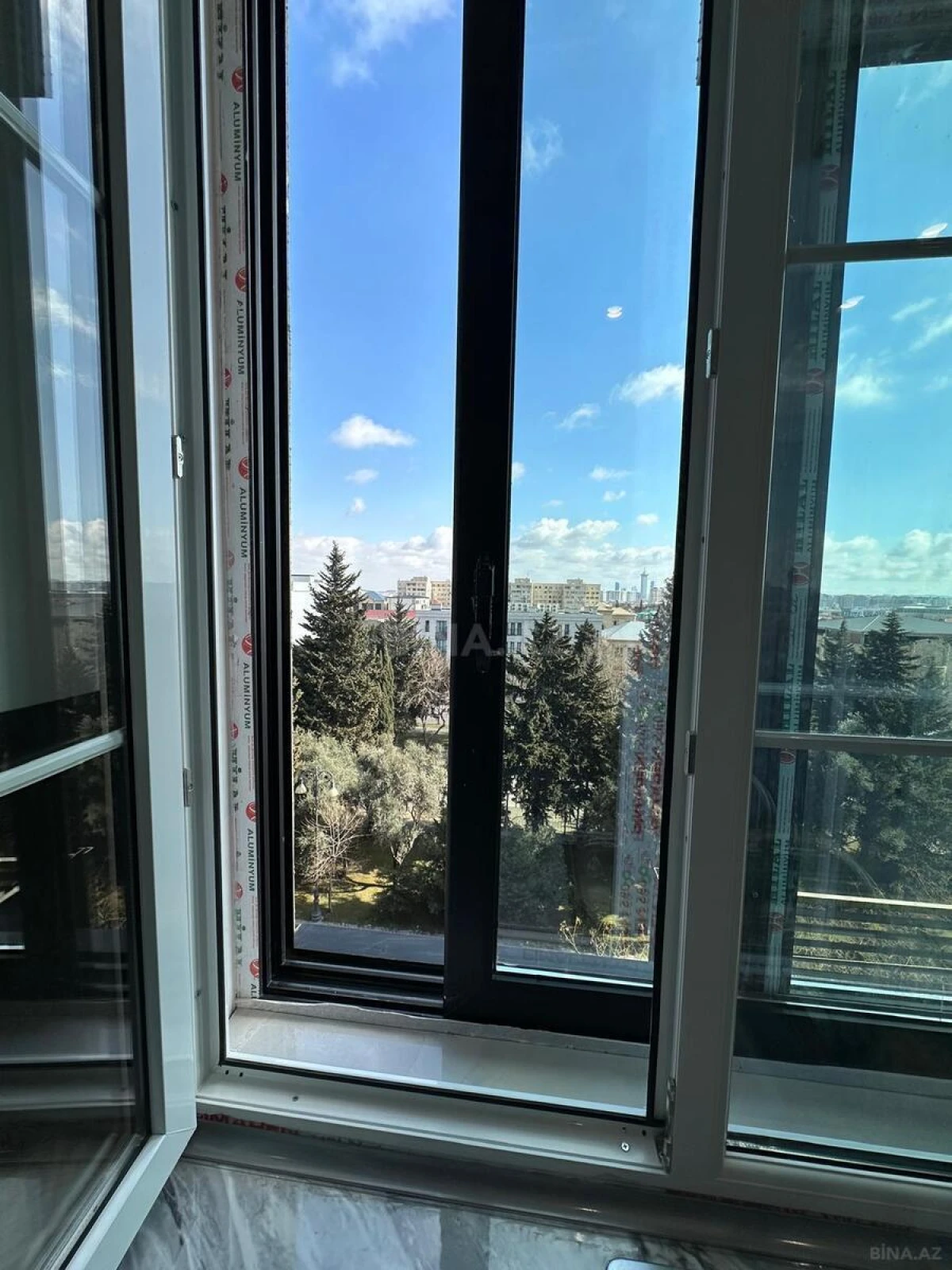 Satılır 3 otaqlı mənzil 75 m²