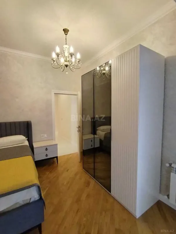 Satılır 3 otaqlı mənzil 102 m²