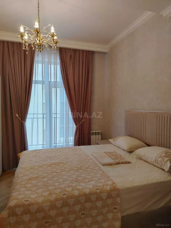 Satılır 3 otaqlı mənzil 102 m²