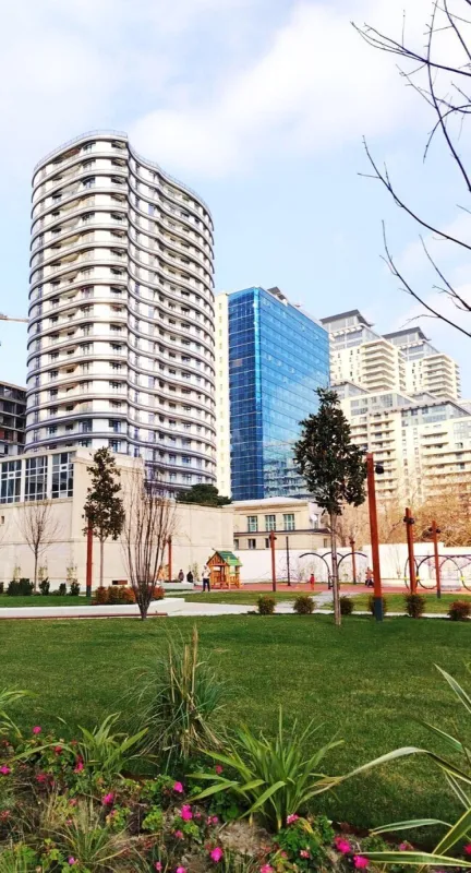 Satılır 3 otaqlı mənzil 102 m²