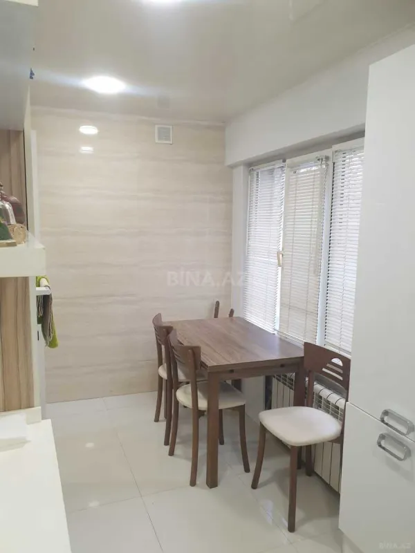 Satılır 2 otaqlı mənzil 71 m²