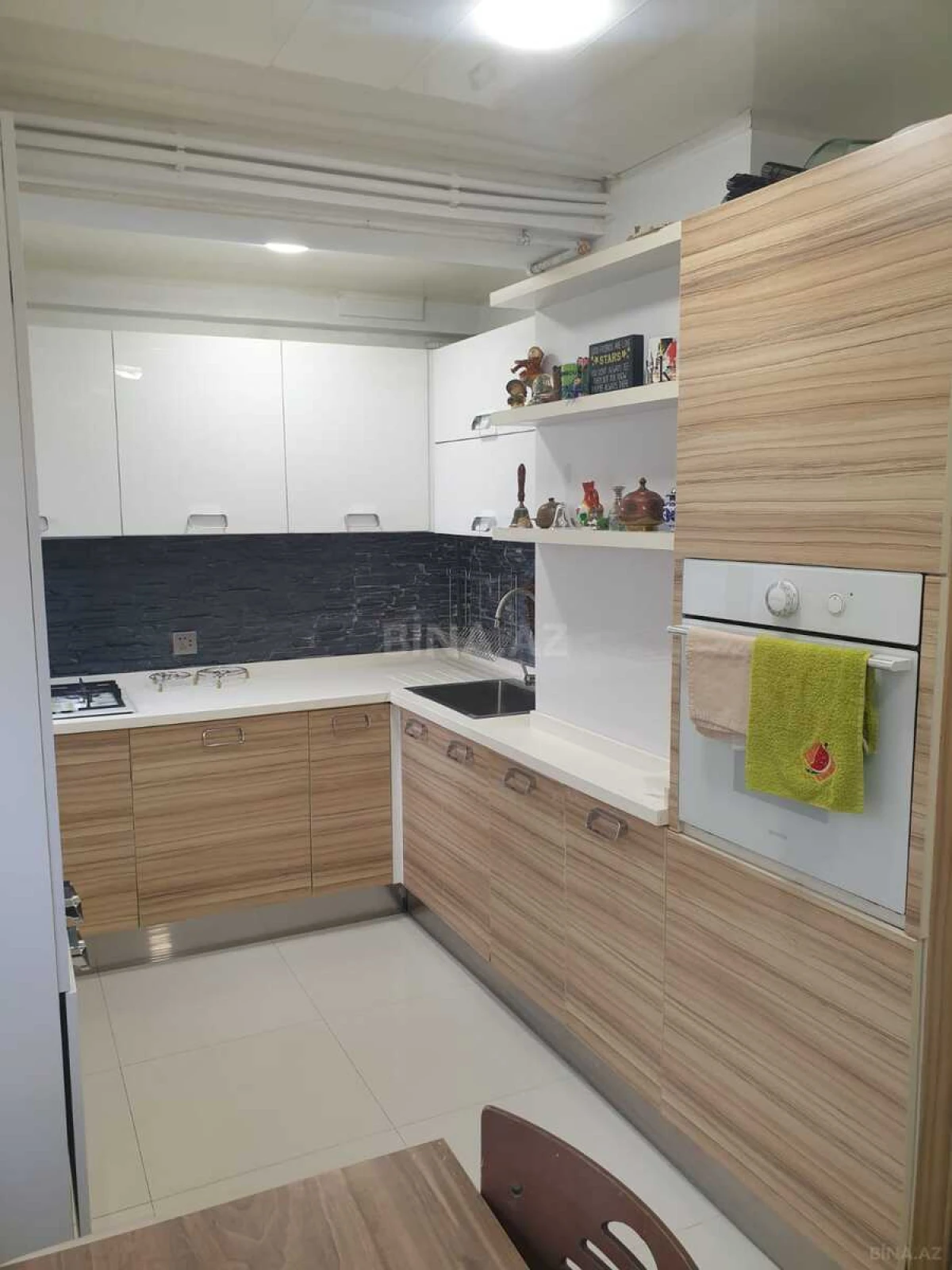 Satılır 2 otaqlı mənzil 71 m²