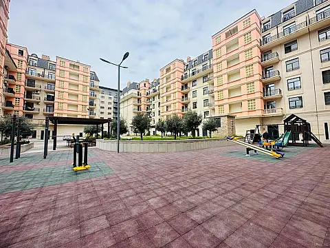 Satılır 4 otaqlı mənzil 121 m² — Bakı 4 otaq 121.00 m²