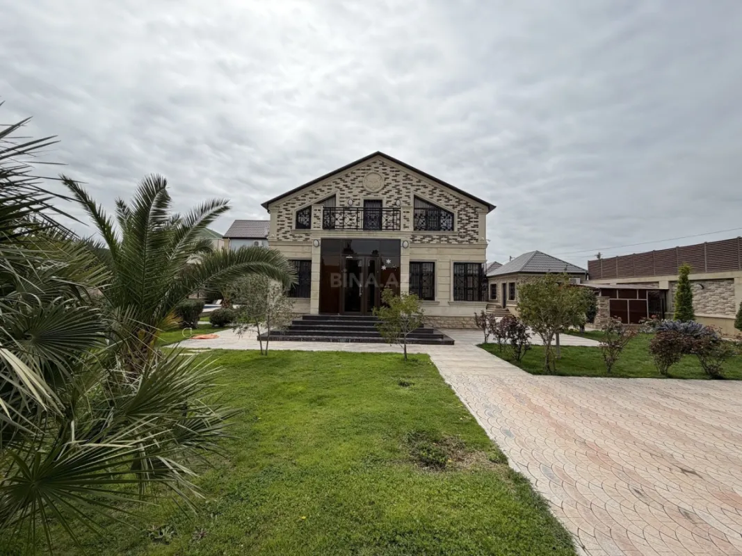 Satılır 5 otaqlı həyət evi 250 m²