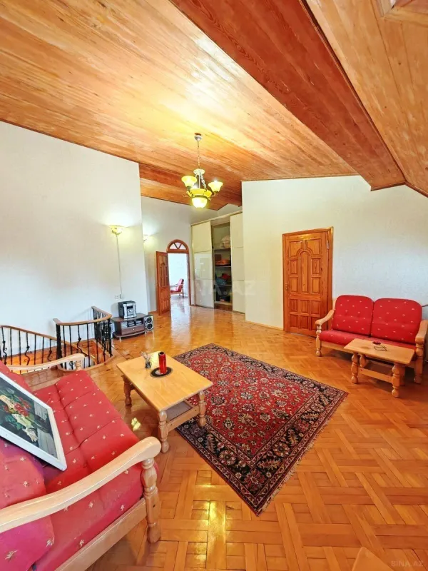 Satılır 4 otaqlı mənzil 150 m²