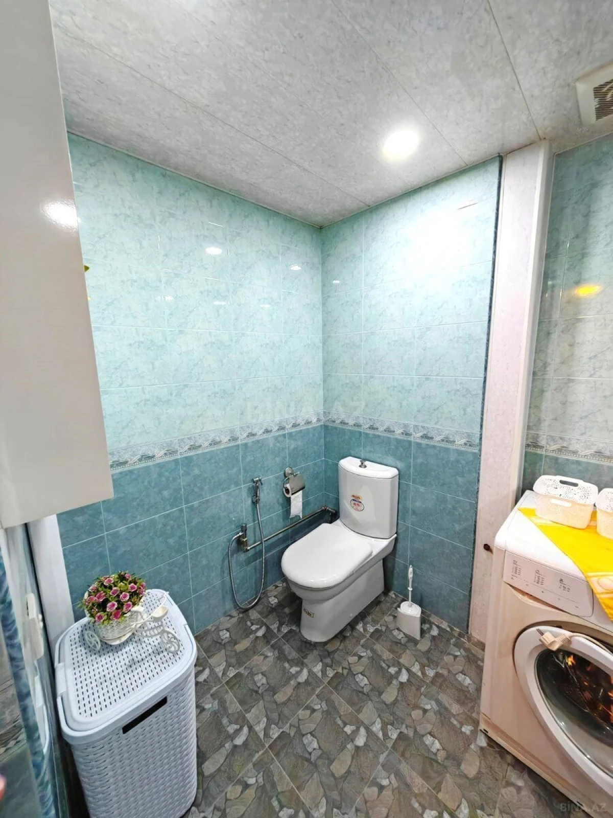 Satılır 4 otaqlı mənzil 150 m²