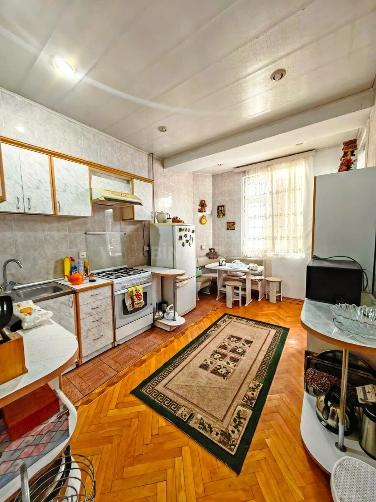 Satılır 4 otaqlı mənzil 150 m²