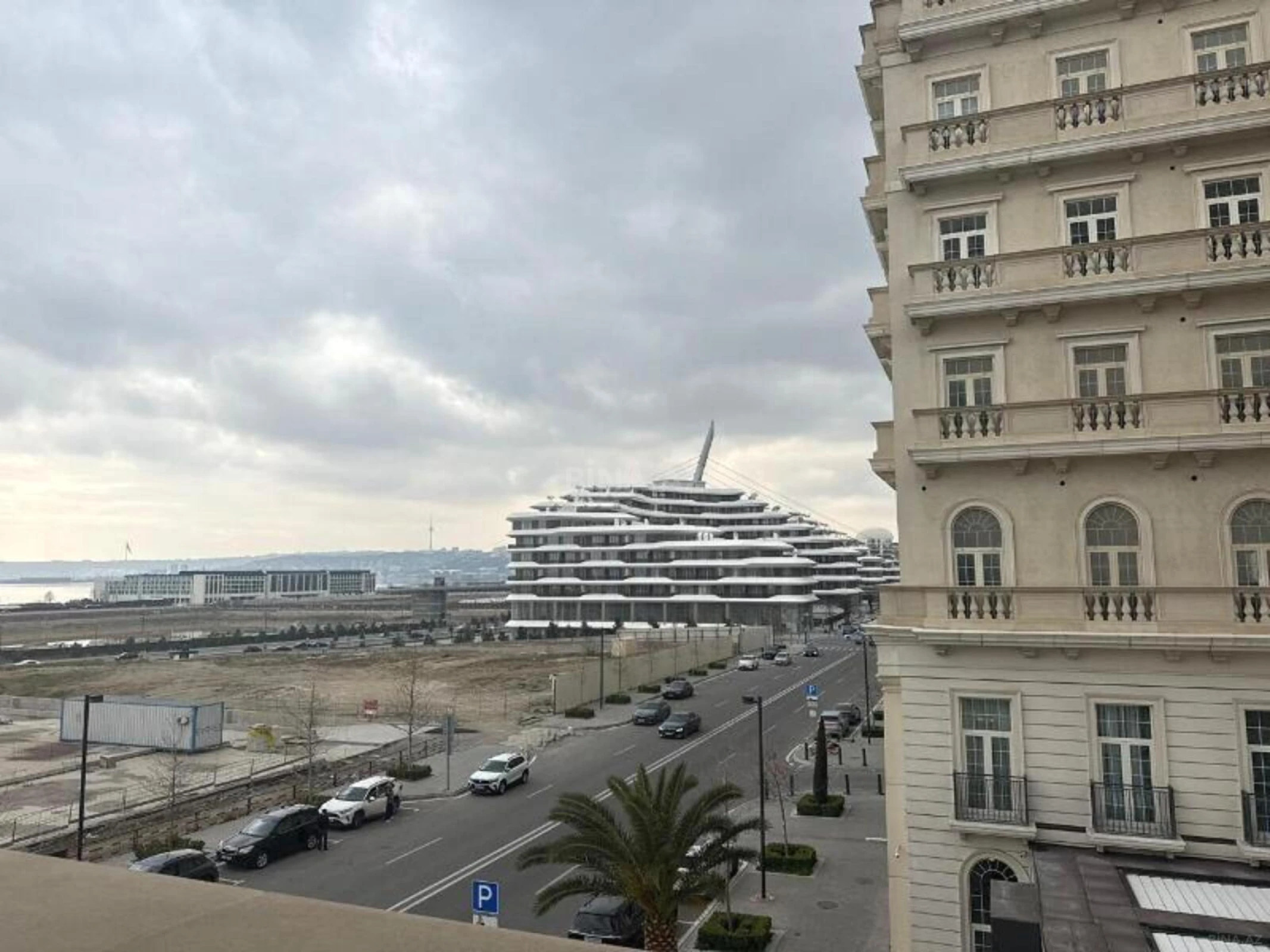 Satılır 3 otaqlı mənzil 112.4 m²